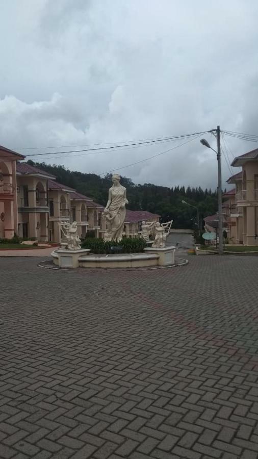 Villa Brastagi Resort Jalan Mimpin Tua Blok C No. 41 Berastagi Zewnętrze zdjęcie